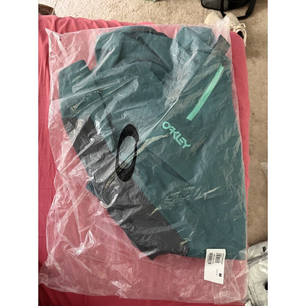 Oakley Retro Lite Packable Anorak Hooded Jacket